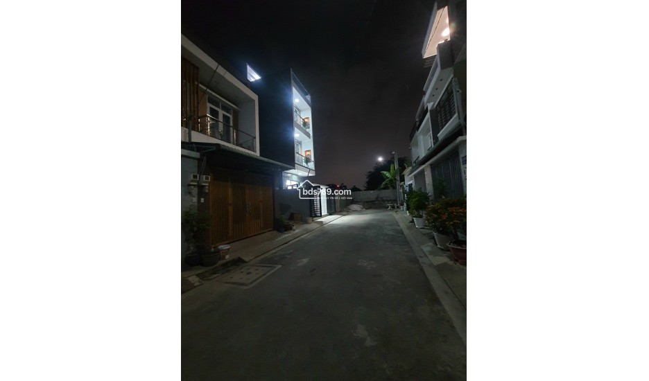 Bán nhà mới xây đường số 8 Linh Xuân Thủ Đức TPHCM,LH 0909428959.